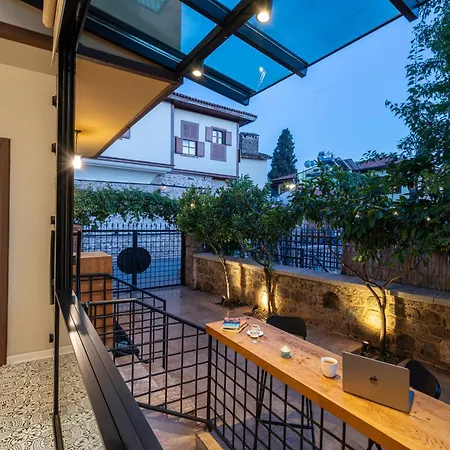 Cozy Home In Oldtown Kaleici-3